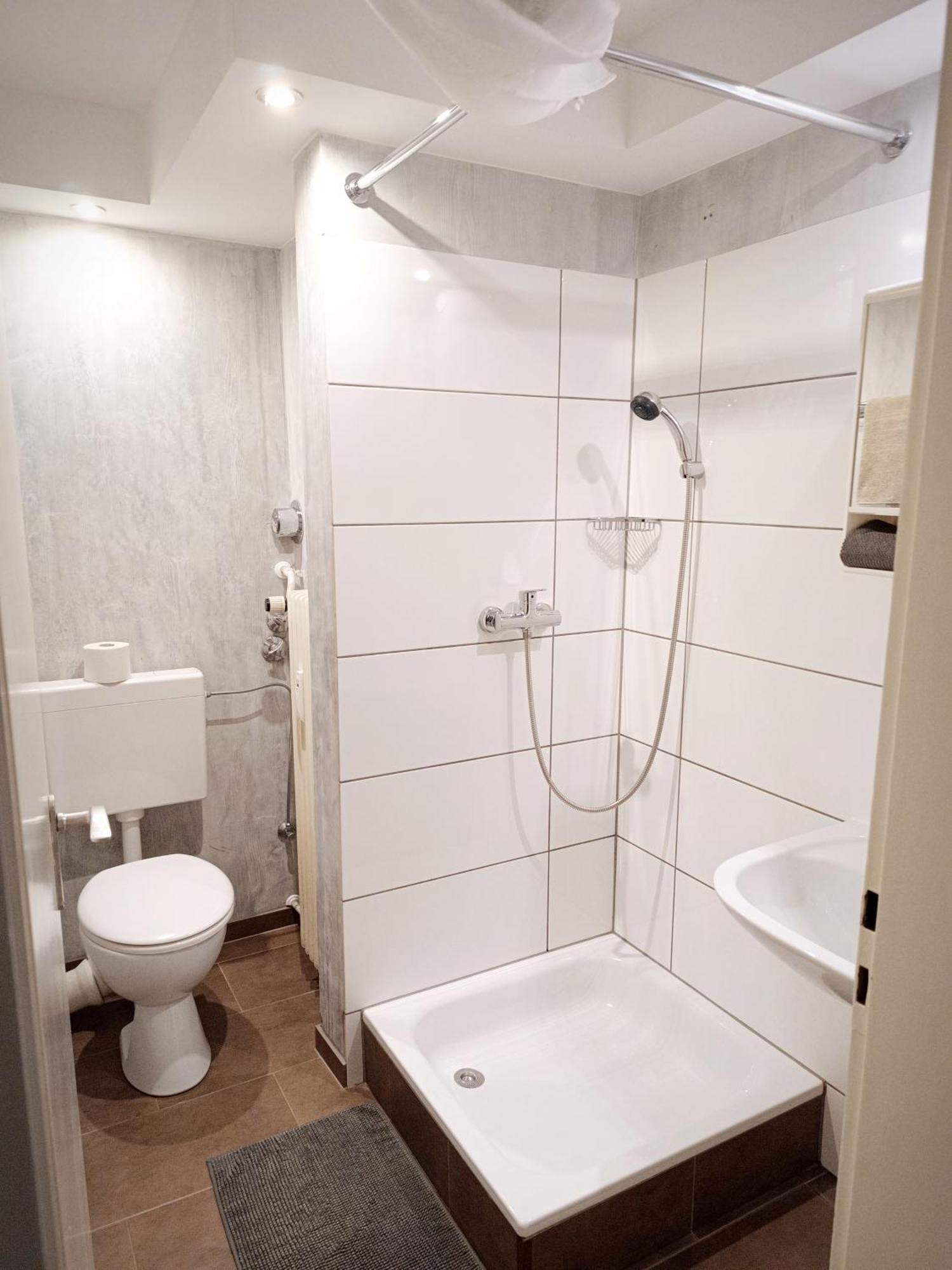 Apartment Am Bach Аугсбург Экстерьер фото