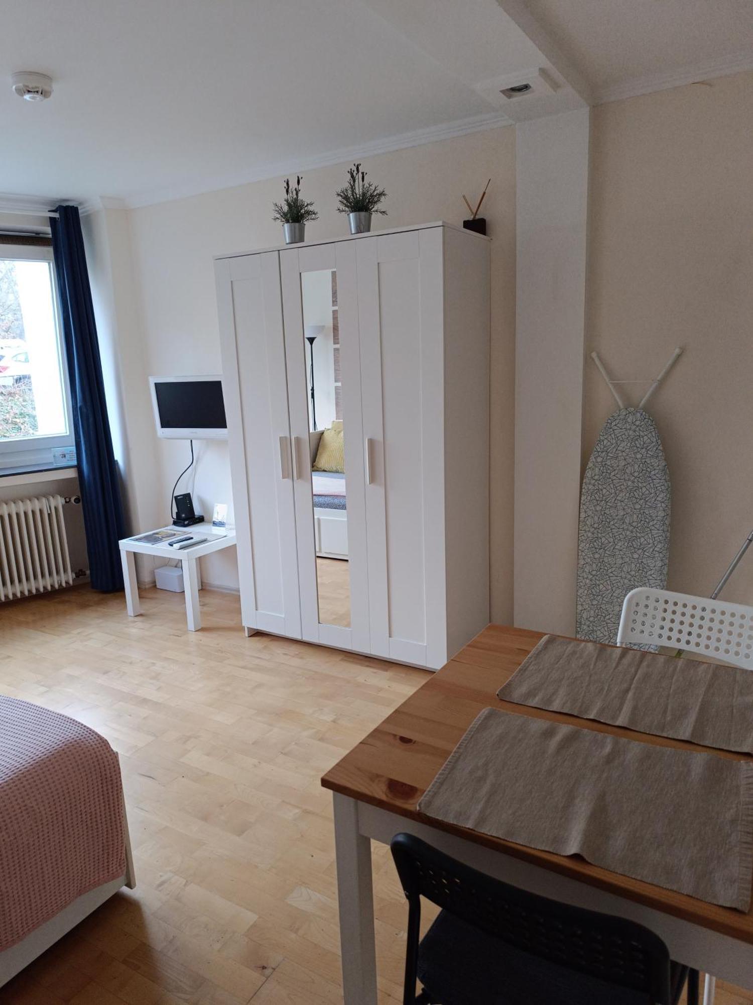 Apartment Am Bach Аугсбург Экстерьер фото